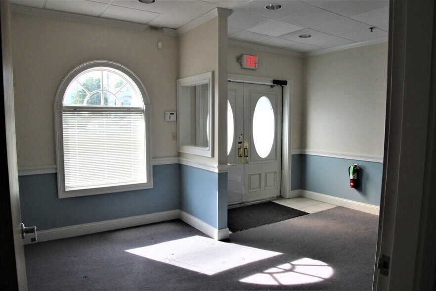 More Photos Of 100 Broadway, North Haven Medical For Sale