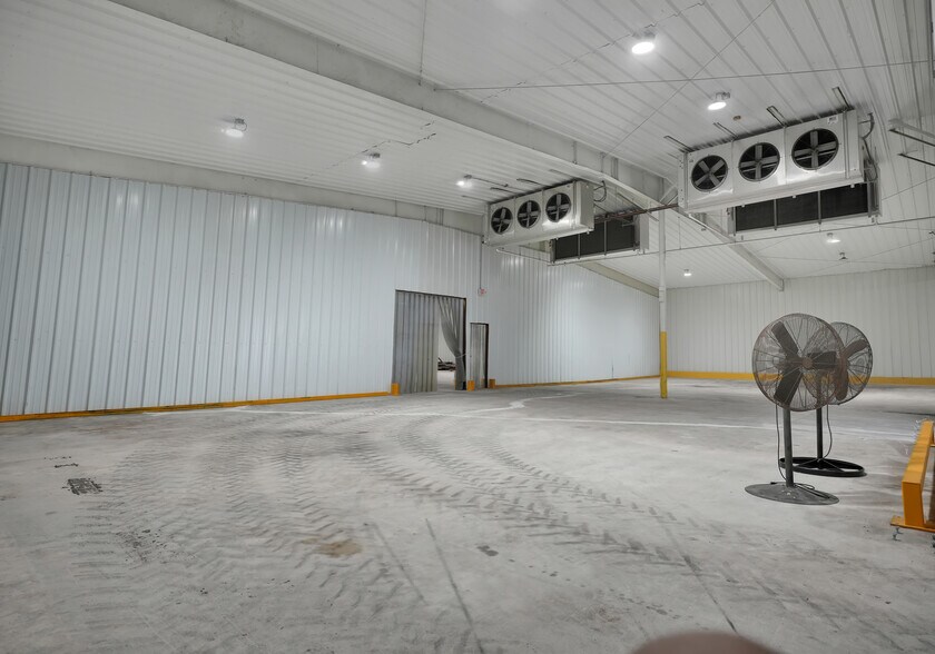 More Photos Of 901 NW 9th St, Belle Glade Refrigeration Cold Storage For Sale