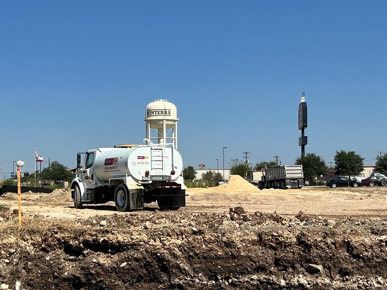 More Photos Of 160 County Road 313, Jarrell Unknown For Lease