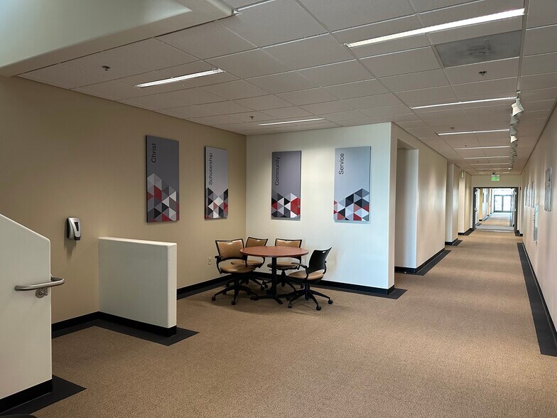 More Photos Of 15283 Pahute St, Victorville Office For Sale