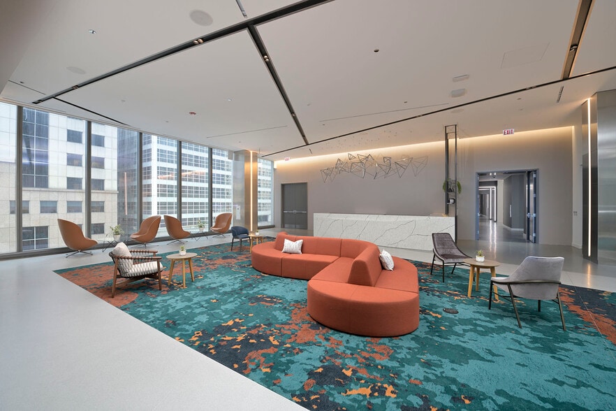 More Photos Of 110 N Wacker Dr, Chicago Office For Lease