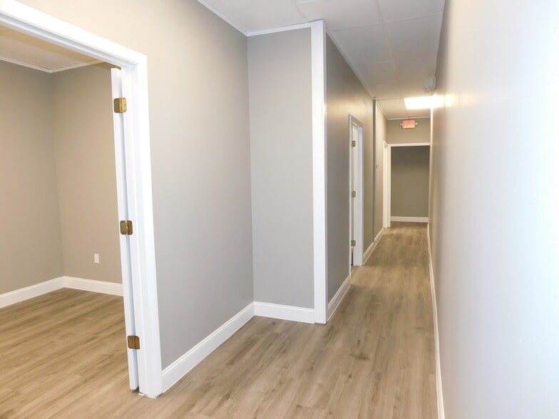 More Photos Of Rockledge Plaza, Rockledge Office For Sale