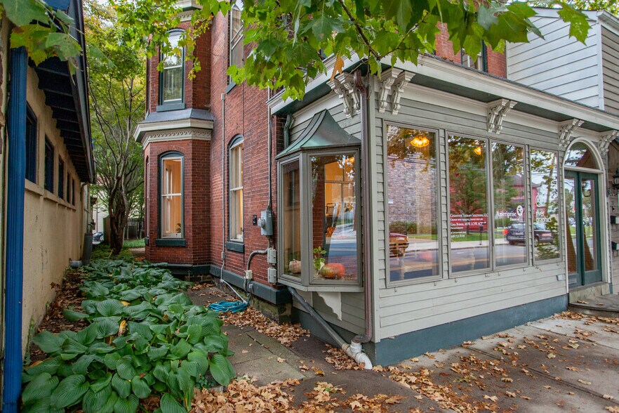 More Photos Of 24 N Main St, Lambertville Office For Sale
