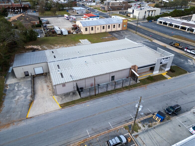 More Photos Of 307 E 1st St, Vidalia Freestanding For Sale