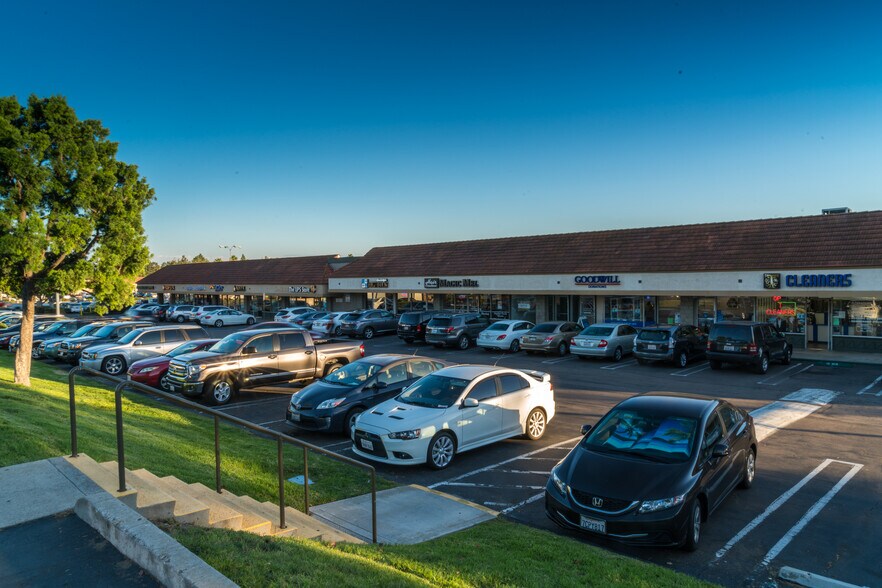 More Photos Of 10601-10633 Tierrasanta Blvd, San Diego Unknown For Lease