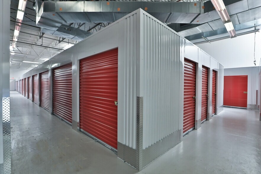 More Photos Of 7075 FM 1960 Rd W, Houston Warehouse For Sale