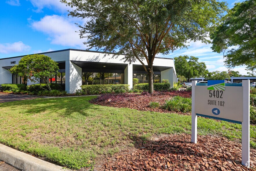 More Photos Of 5402-5460 Beaumont Center Blvd, Tampa Unknown For Lease