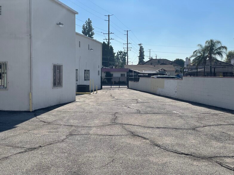 More Photos Of 5207 Peck Rd, El Monte Freestanding For Sale