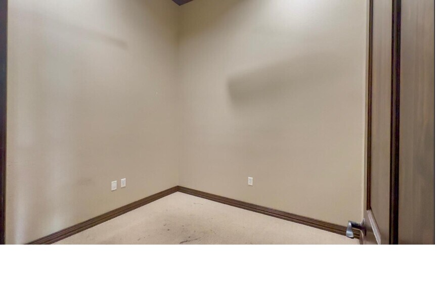 More Photos Of 7000 Parkwood Blvd, Frisco Medical For Sale