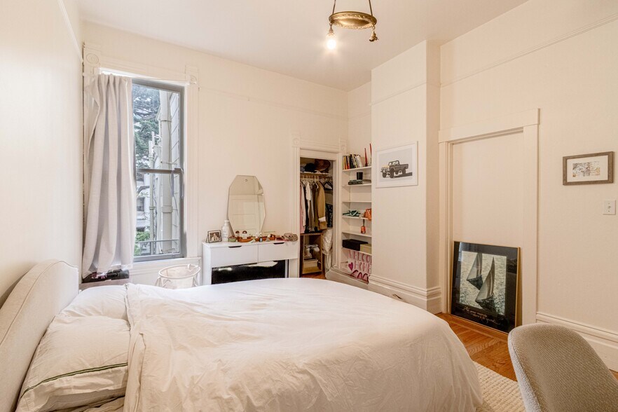 More Photos Of 3927-3929 Sacramento St, San Francisco Storefront Retail Residential For Sale