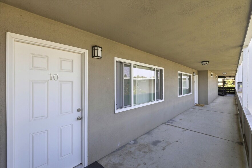 More Photos Of 527 Walker Dr, Mountain View Apartments For Sale