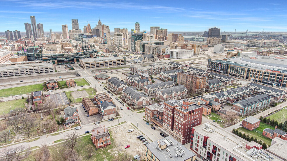 More Photos Of 2627 John R St, Detroit Apartments For Sale