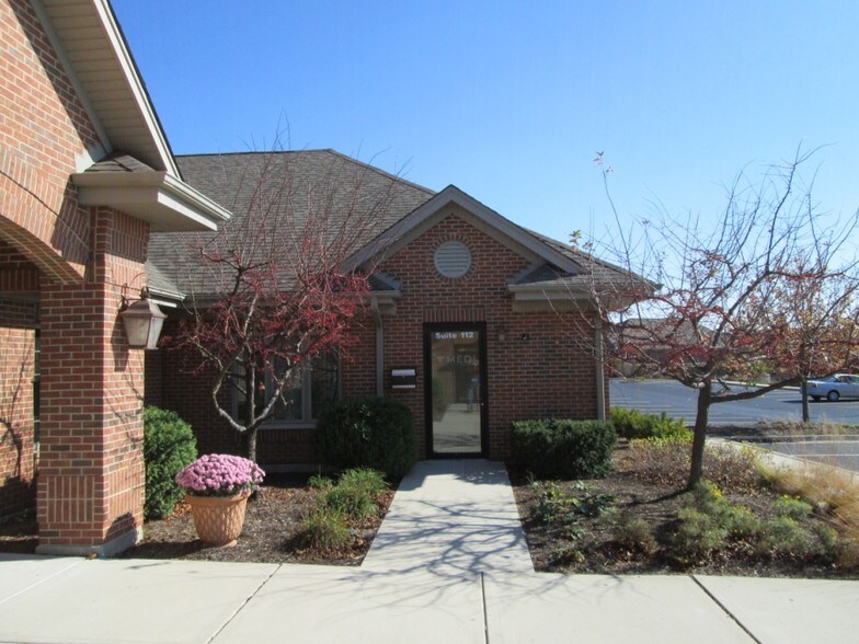 More Photos Of 1879 Bay Scott Cir, Naperville Medical For Lease