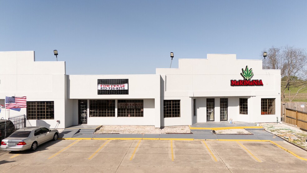 More Photos Of 1710 Highway 6, Houston Storefront For Lease