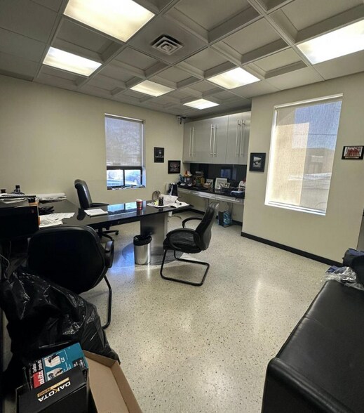 More Photos Of 2391 Anson Dr, Mississauga Warehouse For Sale