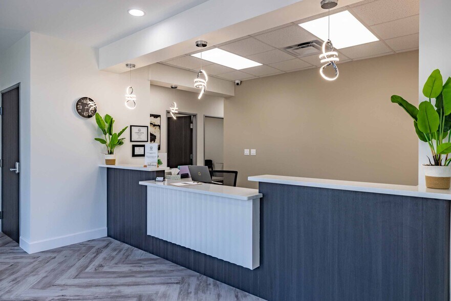 More Photos Of 27511 W IH-10, Boerne Medical For Lease