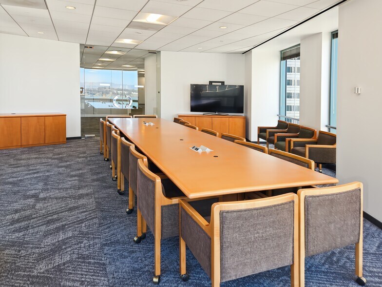 More Photos Of 388 Market St, San Francisco Coworking Space