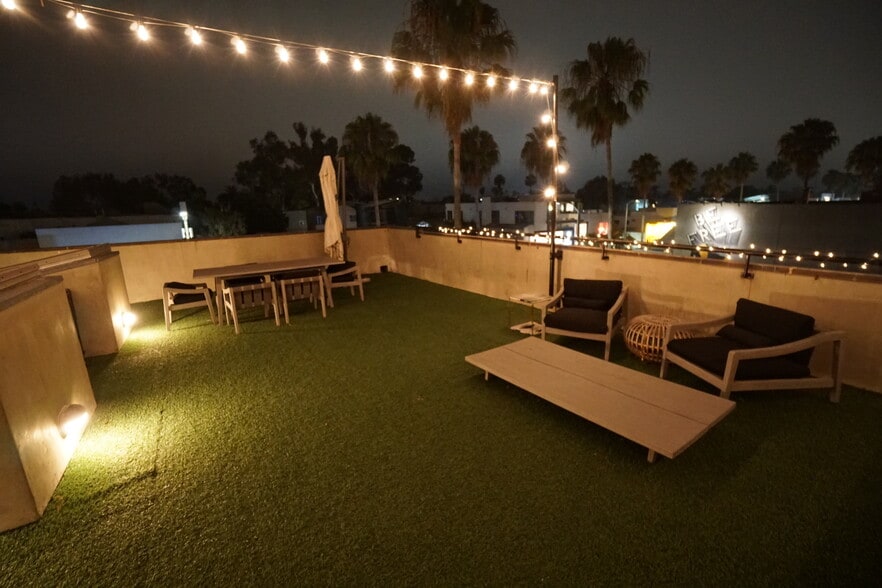 More Photos Of 1509 Abbot Kinney Blvd, Venice Storefront Retail Office For Lease