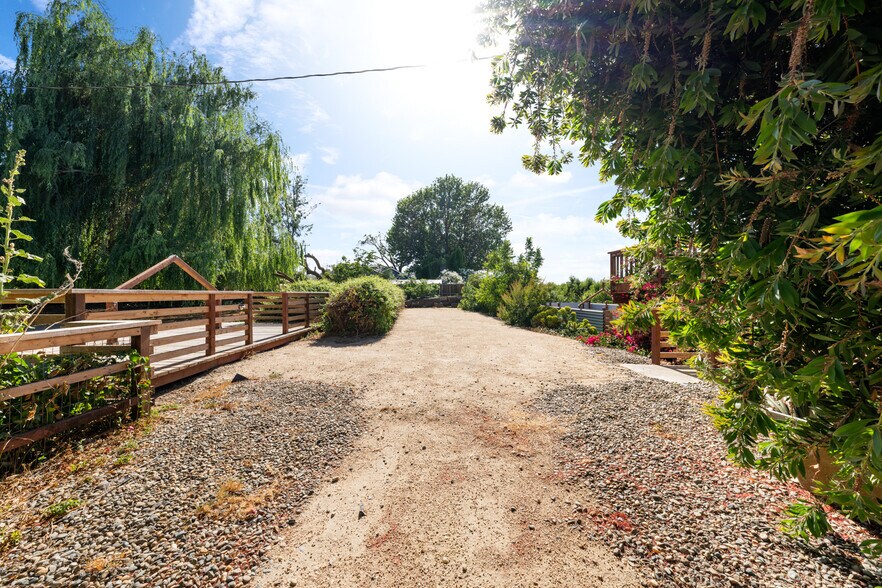 More Photos Of 14268 CA-160, Isleton Apartments For Sale
