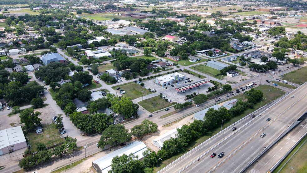 More Photos Of 12024 Alief Clodine Rd, Houston Light Distribution For Sale