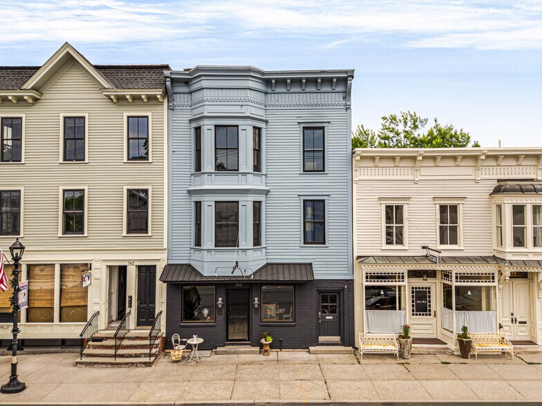 More Photos Of 744 Warren St, Hudson Storefront Retail Residential For Sale
