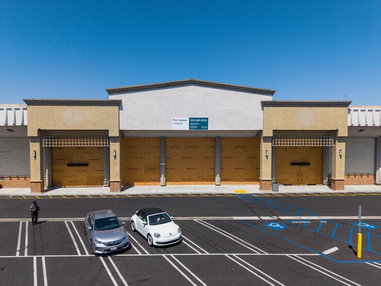 More Photos Of 3000-3130 S Sepulveda Blvd, Los Angeles Unknown For Lease