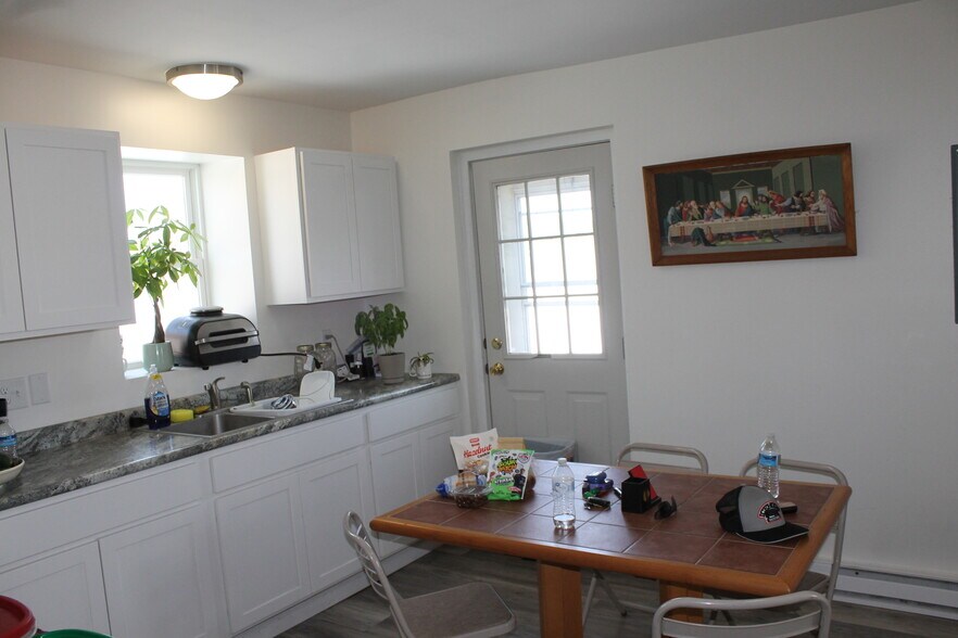 More Photos Of 154 E Railroad, Leland General Retail For Sale