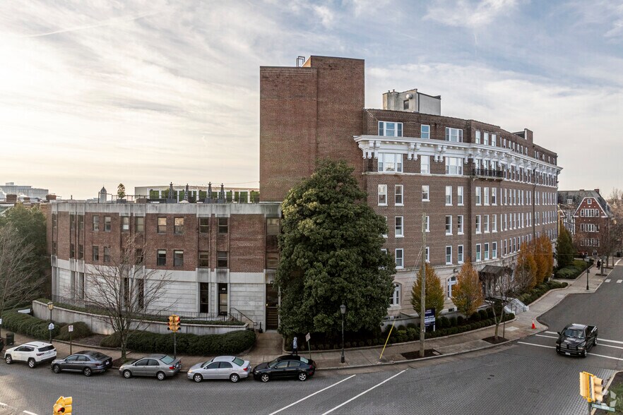 Primary Photo Of 413-421 Stuart Cir, Richmond Office Residential For Lease