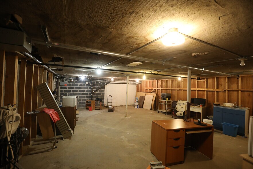 More Photos Of 211-20 Union Tpke, Oakland Gardens Medical For Sale