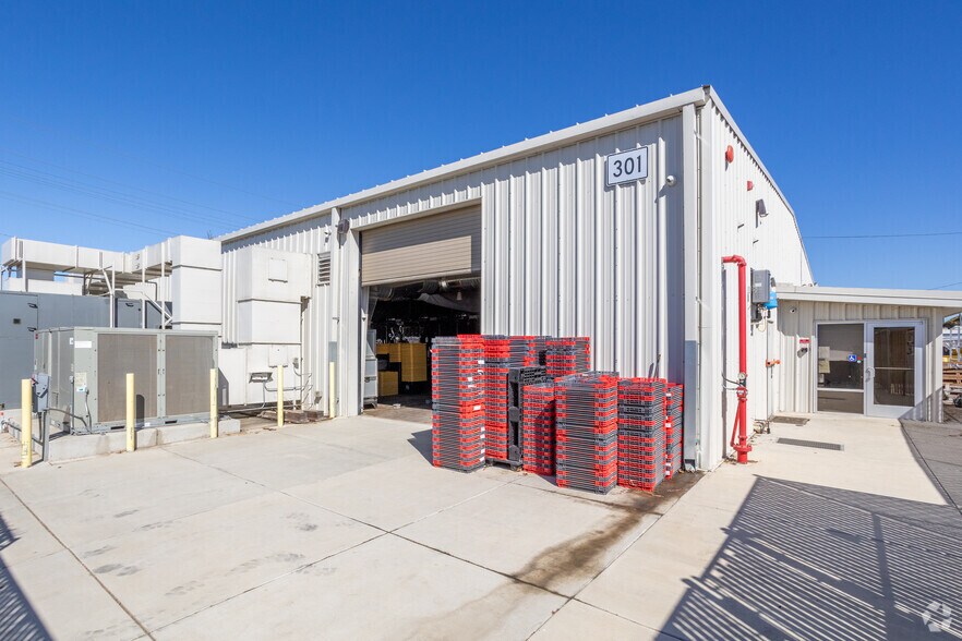 More Photos Of 301 E Laurel Ave, Lompoc Warehouse For Lease