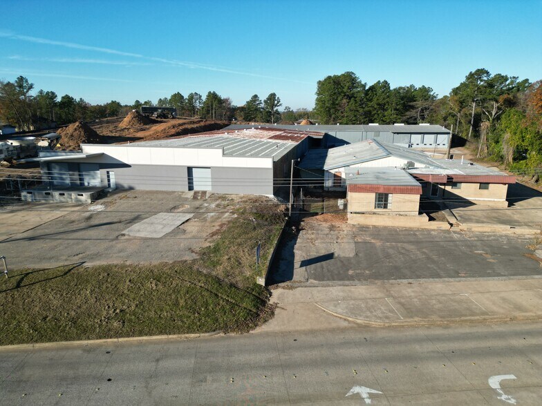 More Photos Of 4501 Old Troup Hwy, Tyler Warehouse For Lease