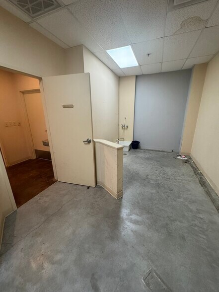 More Photos Of 43-59 George St, Charleston Dormitory For Lease