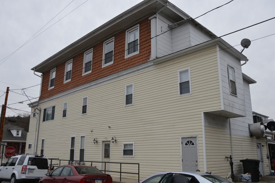 More Photos Of 60 Valley St, New Philadelphia Storefront Retail Residential For Sale