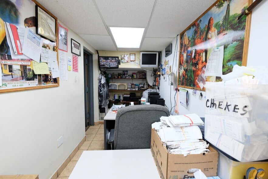 More Photos Of 358 W 23rd St, New York Multifamily For Sale