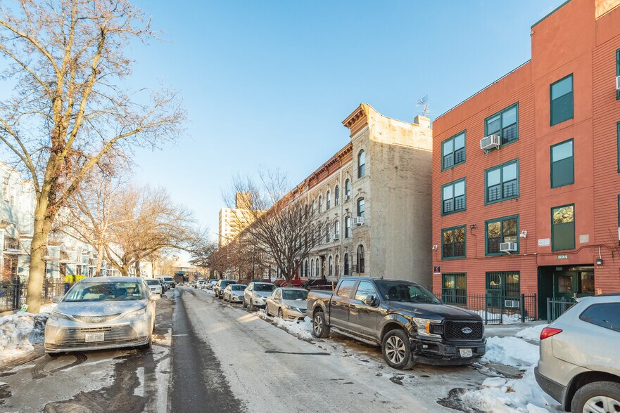 More Photos Of 898 Hancock St, Brooklyn Apartments For Sale