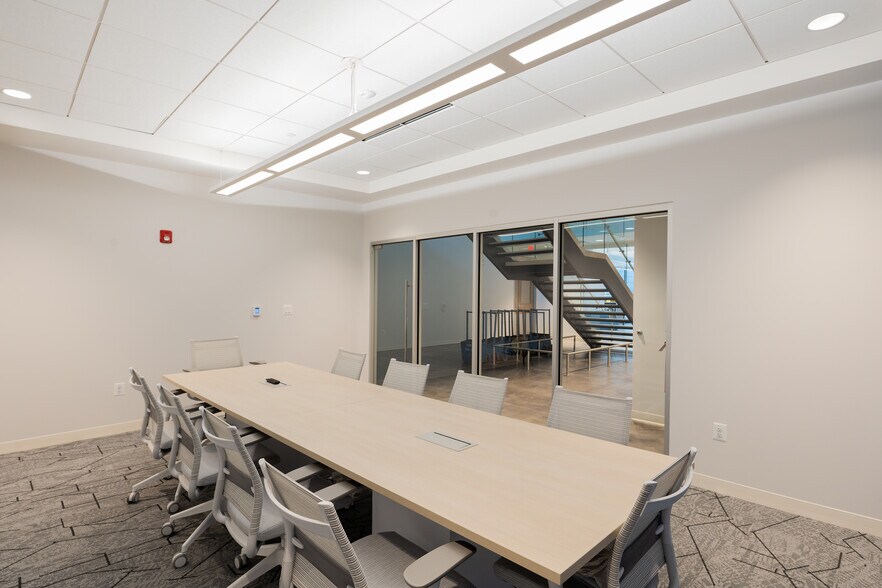 More Photos Of 1450 Research Blvd, Rockville Office For Lease