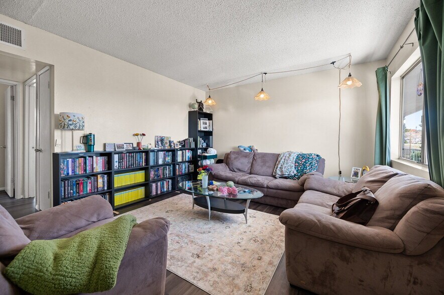 More Photos Of 301 Copper St, Kingman Apartments For Sale