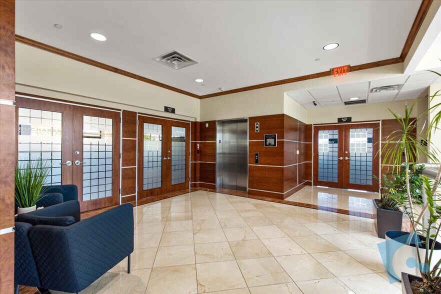 More Photos Of 1026 Texan Trl, Grapevine Loft Creative Space For Lease