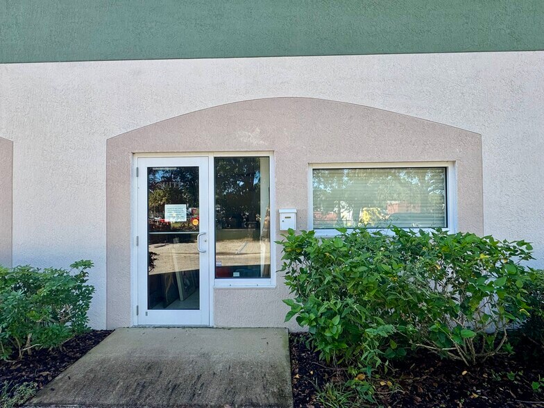 More Photos Of 4005 43rd Ave, Vero Beach Warehouse For Sale