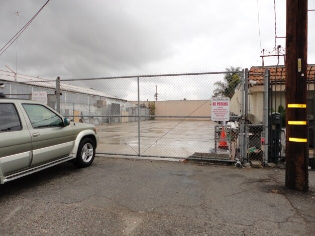 More Photos Of 5447 Satsuma St, North Hollywood Warehouse For Sale