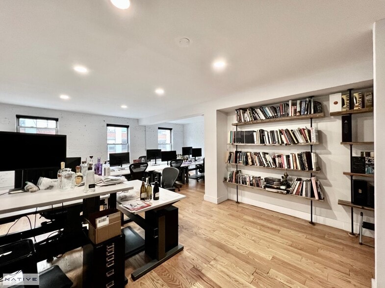 More Photos Of 68 Greenpoint Ave, Brooklyn Loft Creative Space For Lease