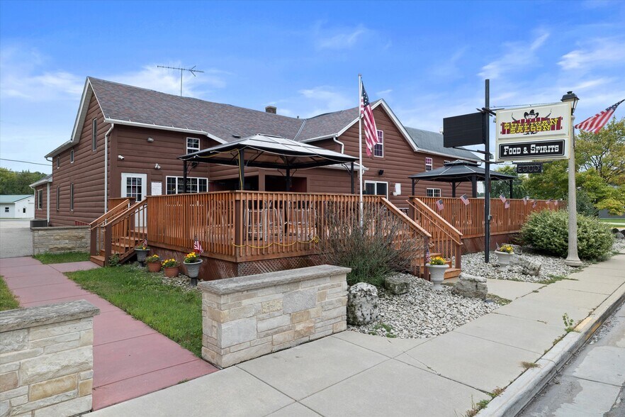 More Photos Of 165 Main St, Sullivan Restaurant For Sale