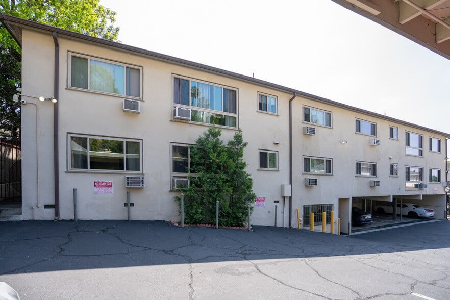 More Photos Of 1633 N Laurel Ave, Los Angeles Apartments For Sale