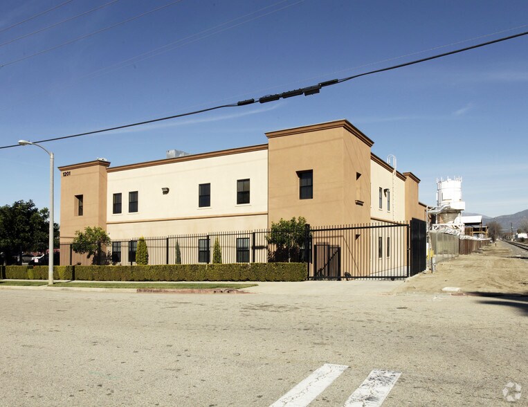More Photos Of 1201 E Lexington Ave, Pomona Manufacturing For Sale