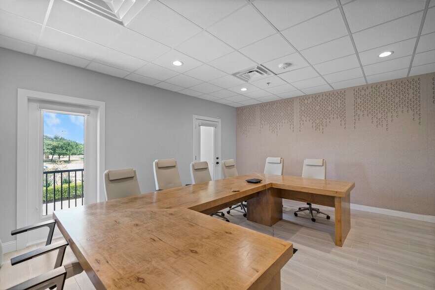 More Photos Of 351 W Southlake Blvd, Southlake Medical For Sale