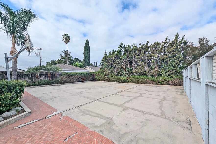 More Photos Of 13691 Red Hill Ave, Tustin Medical For Sale