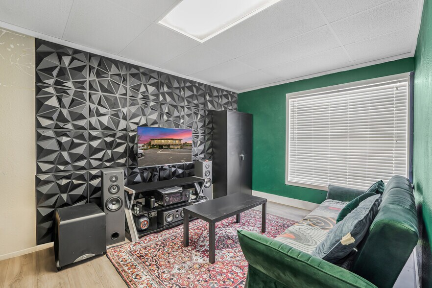 More Photos Of 720 N Ventura Rd, Port Hueneme Office Residential For Sale
