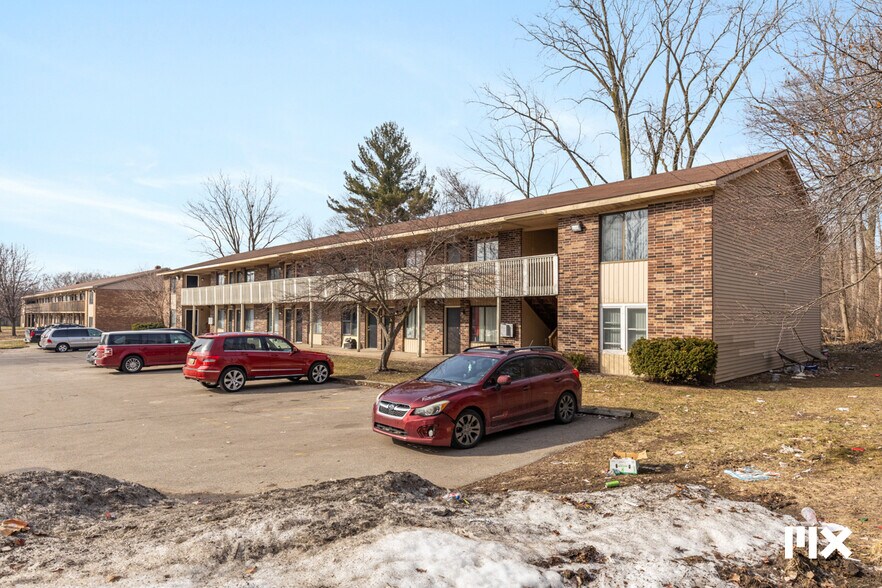 More Photos Of 4130 Oak Park Dr SE, Grand Rapids Apartments For Sale