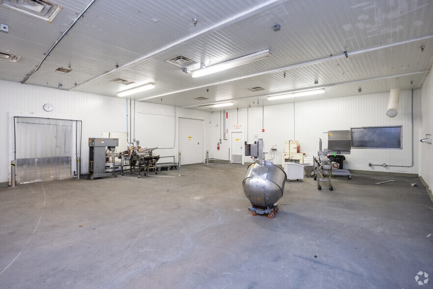 More Photos Of 211 Pine Rd, Easley Warehouse For Sale