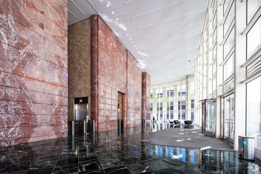 More Photos Of 777 S Figueroa St, Los Angeles Office For Lease